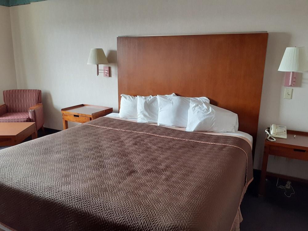 Rodeway Inn Гэллап Экстерьер фото
